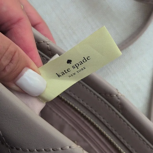 Kate Spade Quilted Leather Gray Crossbody With Gold Hardware. EUC - Picture 10 of 11